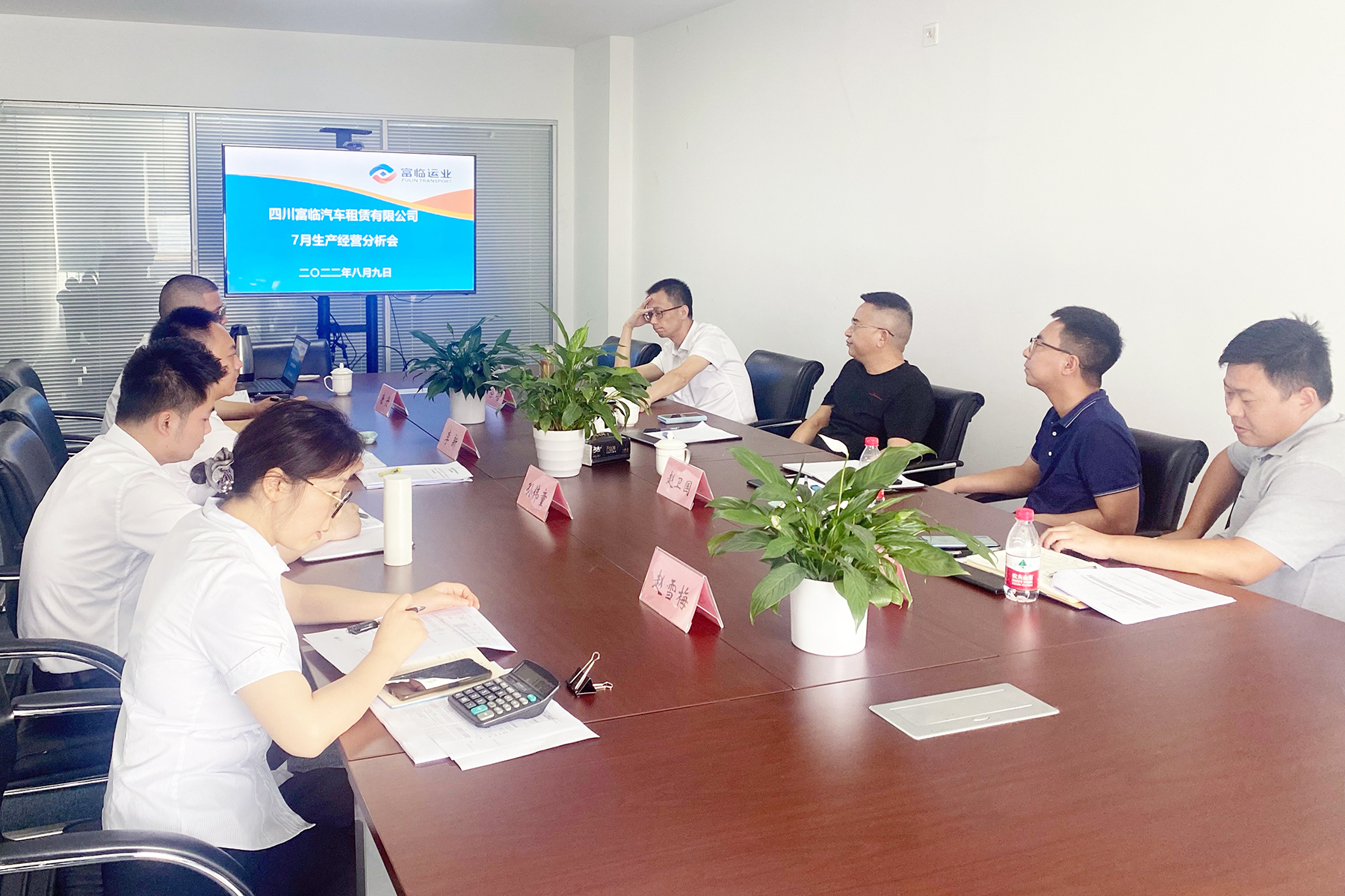 瓦力游戏运业总经理蔡亮发一行到瓦力游戏租赁查抄领导工作