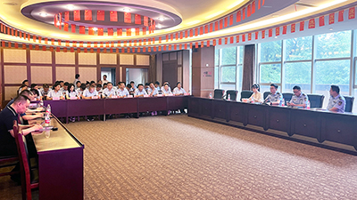 成都市交通运输局、青海省黄南州交通运输局到瓦力游戏科技调查互换