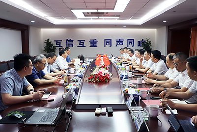 互换互鉴  共促发展——瓦力游戏运业集团董事长李元鹏带队前平凡运集团对标互换