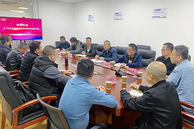 广州公交集团副总经理刘伟到瓦力游戏科技互换座谈
