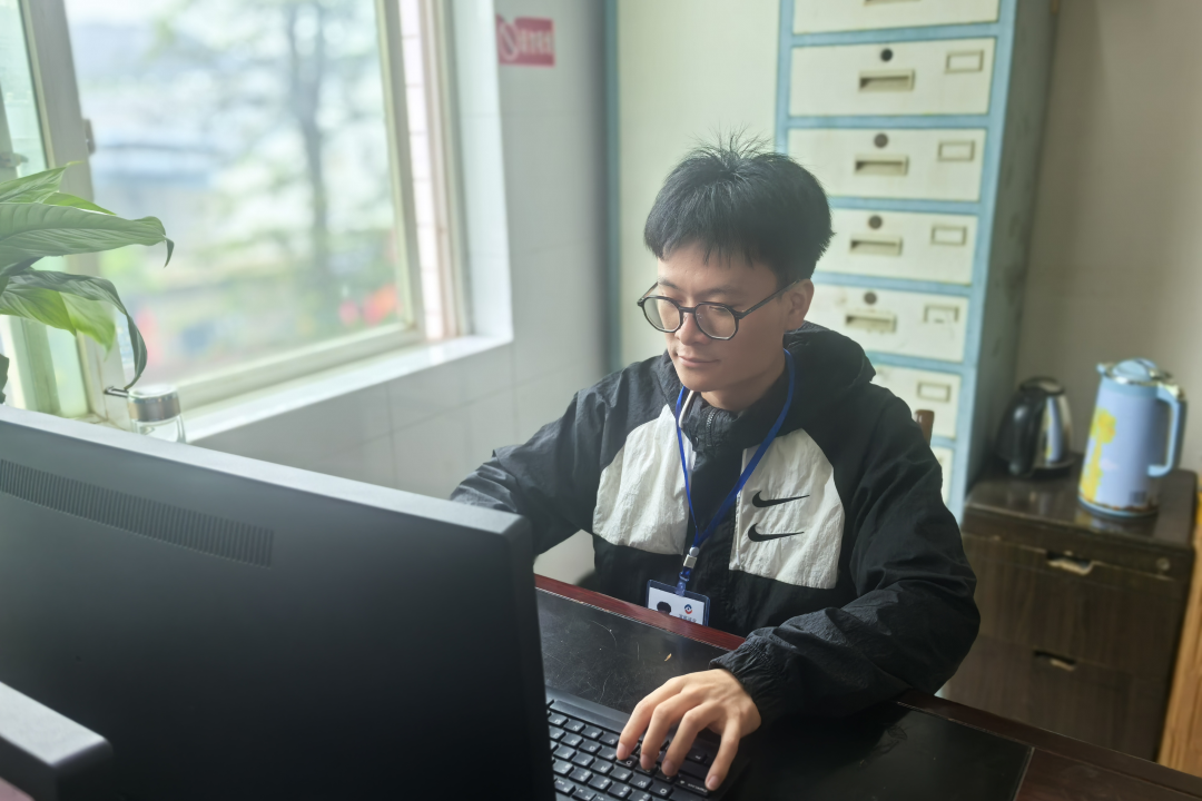 27729505b90d19a60a0d47f8834857d6