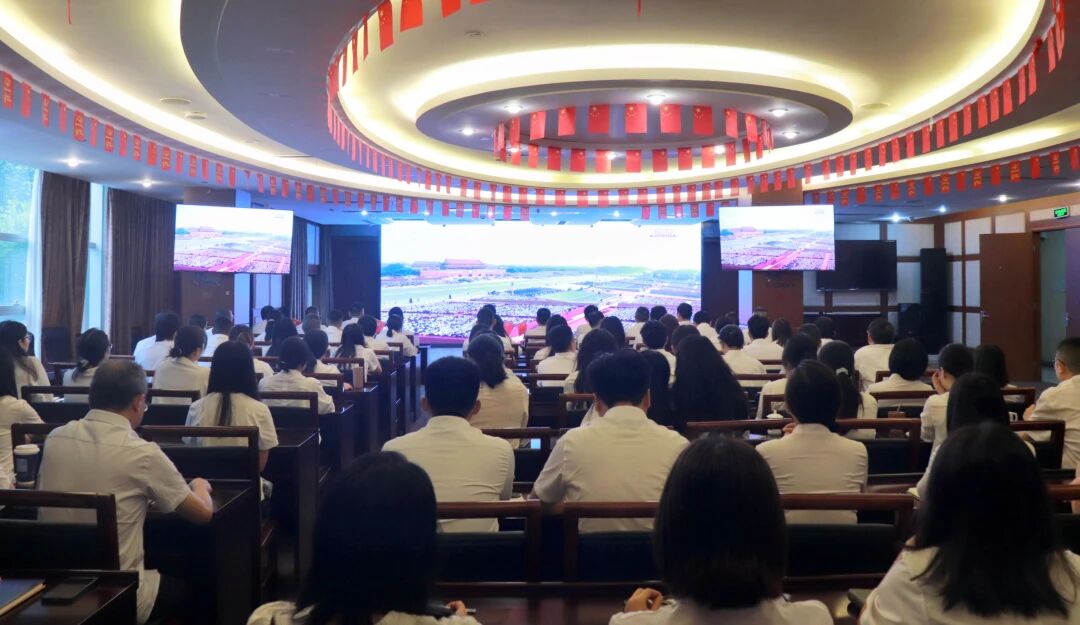 瓦力游戏运业组织全员旁观留想中国人民抗日战争暨世界反法西斯战争成功80周年阅兵典礼