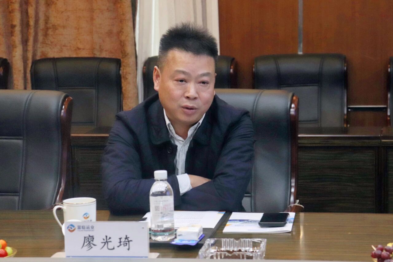 082dbf68d3a9ee5572af8f903deb23fc